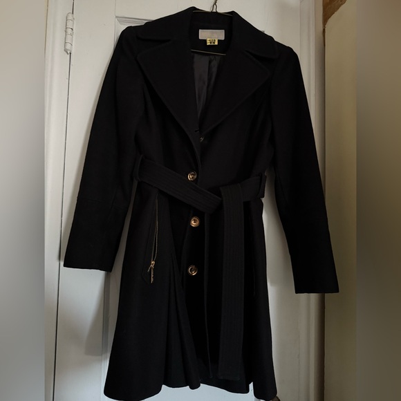 Coat - Picture 4 of 11